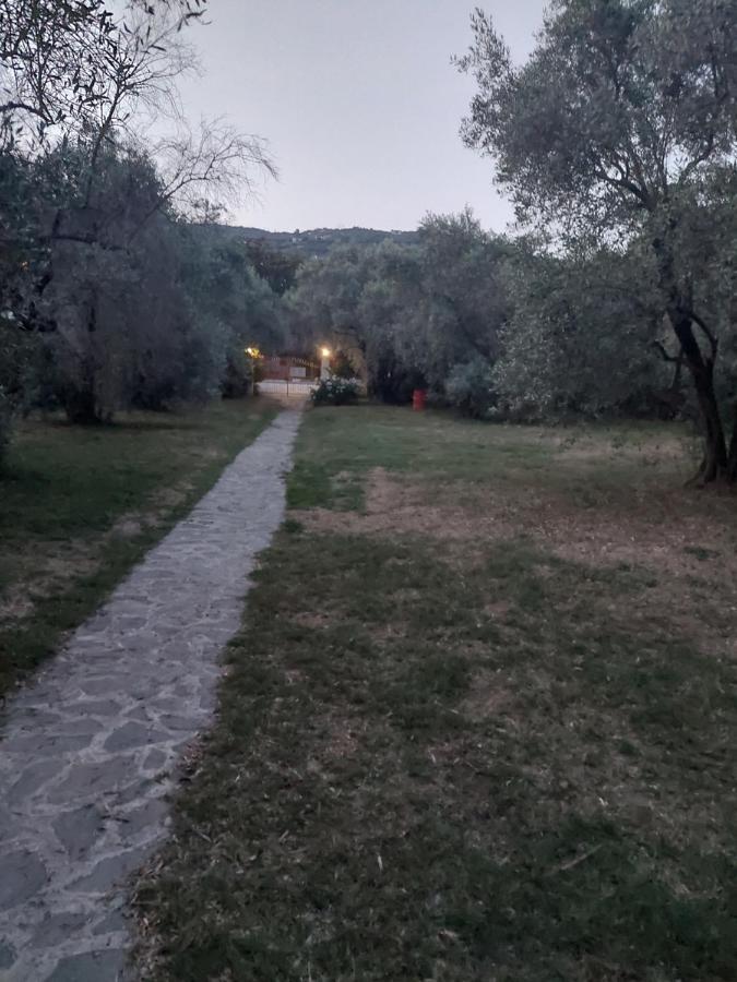 Irinis Cottage Kala Nera Exterior photo
